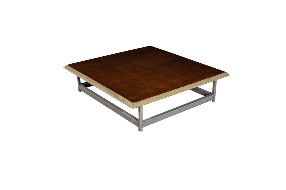 MESA DE CENTRO BAIXA COM PÉ DE FERRO